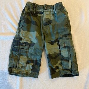 GAP Boys Camouflage Cargo Shorts 8 Green